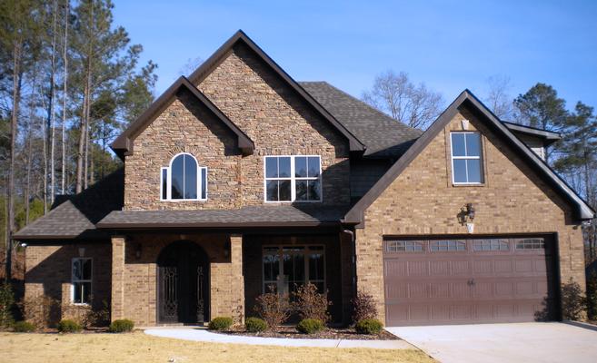 House exterior with Charleston Buff Brick
