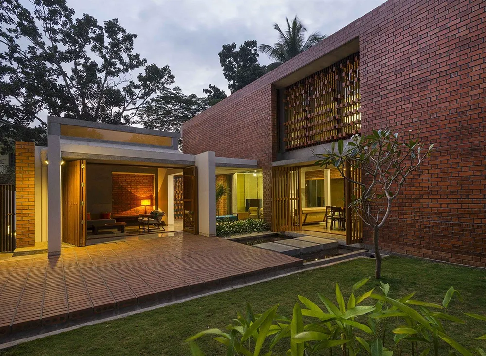 Alabama Brick on home exterior