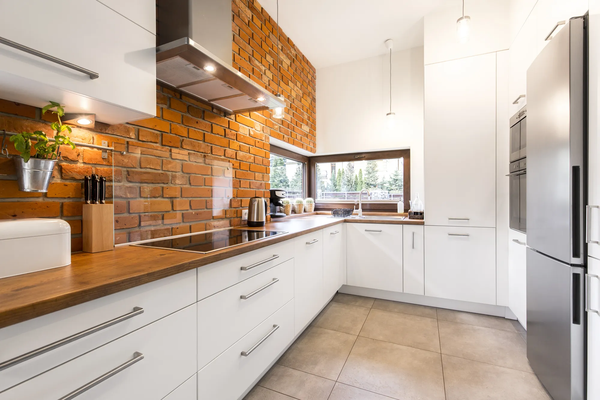 Interior kitchen with red Alabama Brick